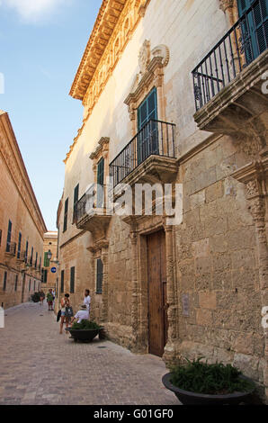 Menorca, Balearen, Spanien, Europa: Paläste und Gebäude in die Straßen und Gassen der Altstadt von Ciutadella Stockfoto