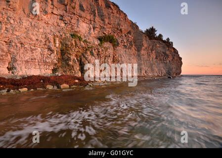 Panga Klippe an der Ostseeküste Stockfoto