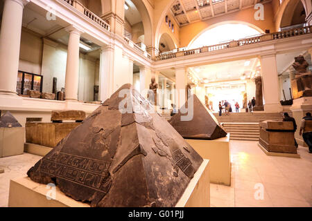 Von der Haupthalle, das Museum für ägyptische Altertümer (Ägyptisches Museum), innen Kairo, Ägypten, Nordafrika, Afrika Stockfoto