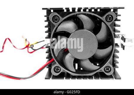 Computer-Fan mit Draht isoliert auf weißem Hintergrund Stockfoto