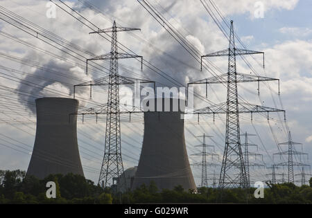 Kühltürme der Pflanze Kernkraftwerk Ignalina Stockfoto