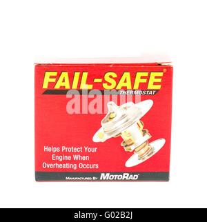 Winneconne, Wisconsin - 20. April 2015: Fail-Safe Thermostat von MotoRad hergestellt. Stockfoto
