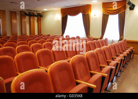 rote Stühle Stockfoto
