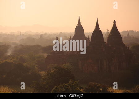 Morgendämmerung am Bagan, Myanmar Stockfoto