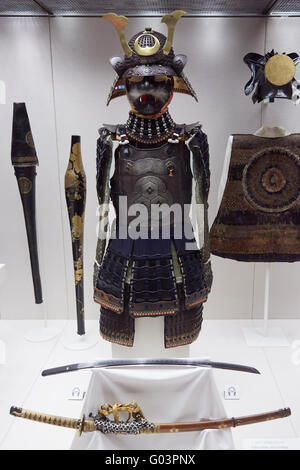 British Museum-Samurai-Rüstung, Helm und Schwert in London Stockfoto