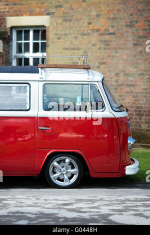 1977 VW Campervan in Bicester Heritage Centre. Oxfordshire, England Stockfoto