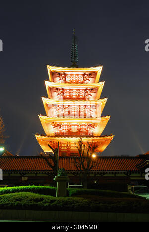 fünf Filialen Pagode von Asakusa-Tempel mit bunten Stockfoto