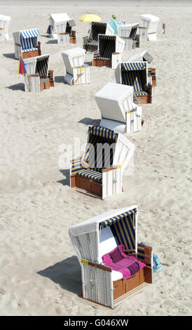 leere Strandkörbe Stockfoto