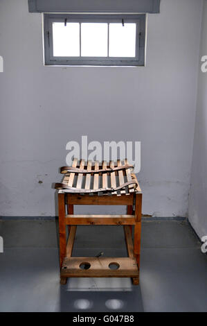 Schlagen, Rack, Holzbock, strafrechtliche Rack, Auspeitschen, Züchtigung, camp Gefängnis, Gefängnis, Zelle-Darm-Trakt, Bunker, Konzentration Lager, Ravensbrück, in der Nähe von Fürstenberg, Brandenburg, Deutschland / Ravensbrück KZ, Konzentrationslager Ravensbrück, KZ, Fürst Stockfoto