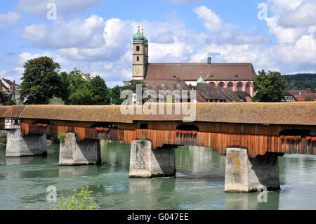 Holzbrücke Bad Auskaufsvertrages Brücke über den Rhein, schlechte Auskaufsvertrages, Baden-Wurttemberg, Deutschland / Holzbrucke Bad Auskaufsvertrages, Holzbrücke Bad Säckingen, Sackinger Brücke, Säckinger Brücke Stockfoto