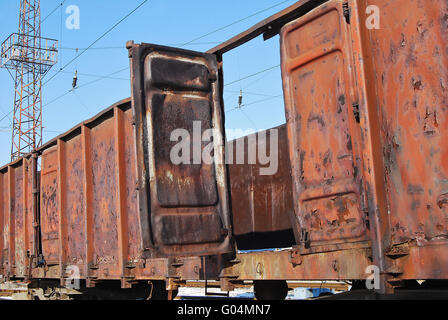 Unbewohnt Metall rostig Güterwagen, offene Tür, Konz Stockfoto