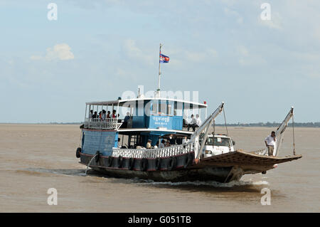 Fähre über den Mekong Fluss, Phnom Penh Stockfoto