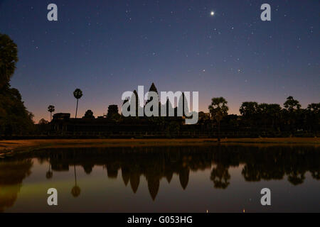 Stars und früh am Morgen über Angkor Wat, Angkor Welterbe-Aufstellungsort, Siem Reap, Kambodscha Stockfoto
