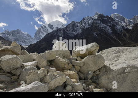 Gipfel rund um das Bhagirathi Tal Stockfoto