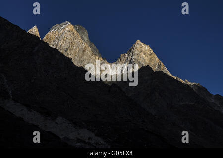 Gipfel rund um das Bhagirathi Tal Stockfoto