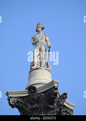 Die Statue zum Gedenken an das Leben von Admiral Lord Nelson auf dem Trafalgar Square Stockfoto