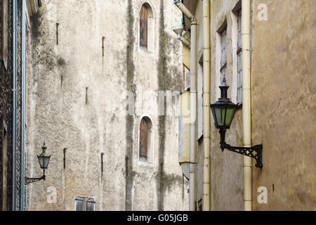 Fassade des 17. Jahrhunderts Lagerhaus in der Altstadt von Tallinn, Estland Stockfoto