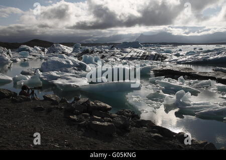 Eisberge in Jökulsárlón. Gletscherlagune Jökulsárlón ist eine Lagune gebildet vor den Gletscher Breiðamerkurjökull Sou Stockfoto