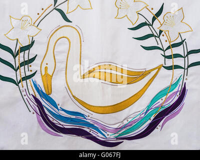 Tuch der Altar in der Kapelle am St Hugh's College, Universität Oxford, für nur Studentinnen im Jahre 1886 gegründet. Stockfoto