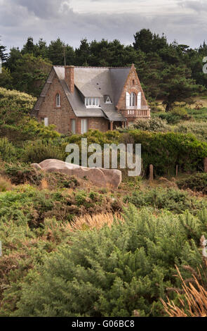 Traditionelles Haus in Ploumanach (Frankreich) Stockfoto