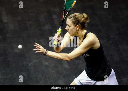 Kuala Lumpur, Malaysia. 29. April 2016. British Laura Massaro kämpfen ihren Weg in das Finale der Frauen World Championships 2016 in Kuala Lumpur, Malaysia. Massaro wird face-off mit El-Sherbini aus Ägypten. Bildnachweis: Danny Chan/Alamy Live-Nachrichten. Stockfoto