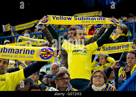 Villarreal, Spanien. 28. April 2016. Fans bei der Europa-League-Halbfinale Spiel zwischen Villarreal CF und FC Liverpool im Stadion El Madrigal am 28. April 2016 in Villarreal, Spanien. Bildnachweis: Christian Bertrand/Alamy Live-Nachrichten Stockfoto