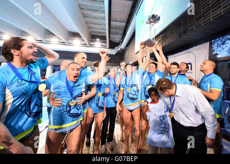 Brescia, ITA. 30. April 2016. EIN Brescia 1. Platz bei der LEN-Euro-Cup-Finale Match zwischen AN Brescia und Sintez Kazan Credit: Richard Morgano/Alamy Live News Stockfoto