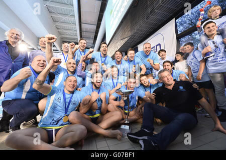 Brescia, ITA. 30. April 2016. EIN Brescia 1. Platz bei der LEN-Euro-Cup-Finale Match zwischen AN Brescia und Sintez Kazan Credit: Richard Morgano/Alamy Live News Stockfoto