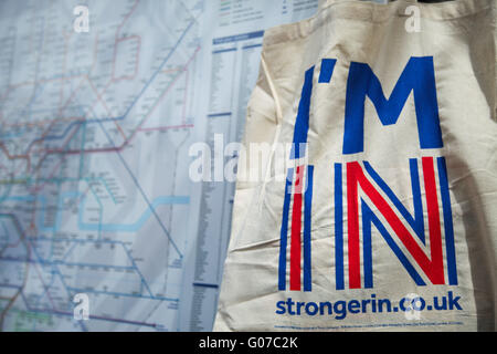 Nord-London, 30. April 2016 - Kampagne Tasche. Aktivisten für Großbritannien stärker In Europa in Harringay, North London. Bildnachweis: Dinendra Haria/Alamy Live-Nachrichten Stockfoto