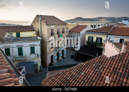 Via Garibaldi, Stadt La Maddalena, Sardinien, Italien Stockfoto