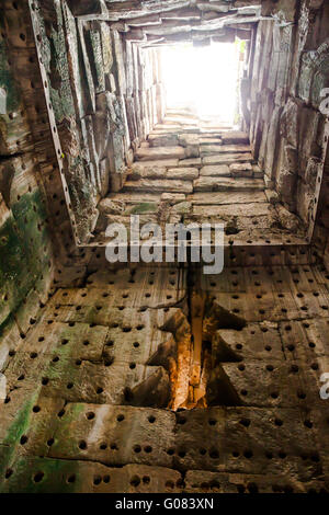 Licht am Ende des Tunnel-Konzept in Siem Reap, Kambodscha Stockfoto