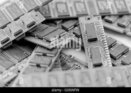 Viele verschiedene Computer-Speichermodule im bw (RAM Stockfoto