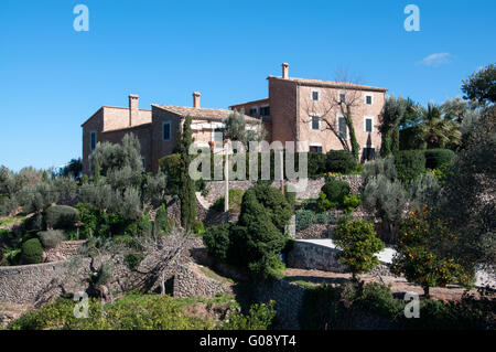 Fincas und Steinmauern im Tal von Soller, Mallorca. Stockfoto