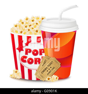 Popcorn In Karton mit Tickets Kino und Papier Glas Stockfoto