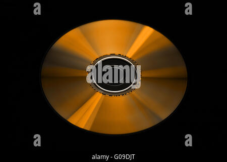 Digitale vielseitige Disk auf schwarzem Hintergrund isoliert Stockfoto