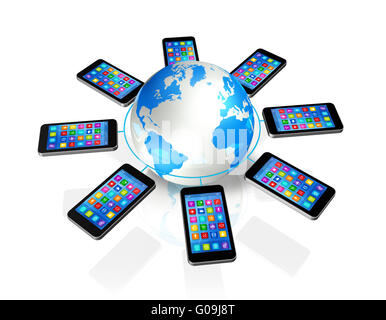 Smartphones um Weltkugel, globale Kommunikation Stockfoto