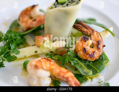 Ein Gourmet-Teller mit Garnelen Stockfoto