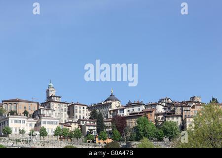 Blick auf die Oberstadt in Bergamo, Italien Stockfoto