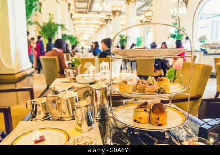 Am Nachmittag High Tea-Time im Peninsula Hong Kong Stockfoto