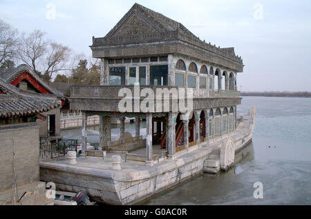 Das Marmor Boot auf gefrorenen See Kunming im Sommerpalast In Peking Stockfoto
