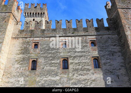 Blick auf Scaliger Burg in Sirmione, Italien Stockfoto