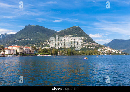 IEW Luganersee und die Berge Lago di Lugano, Schweiz Stockfoto