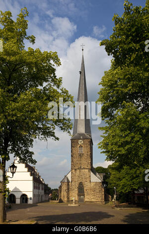 Altes Rathaus und Kirche St. Victor, Schwerte Stockfoto