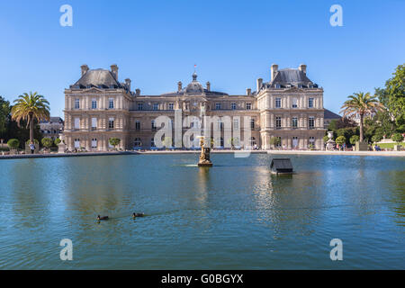 Palais du Luxembourg im Jardin du Luxembourg, Paris, Frankreich Stockfoto