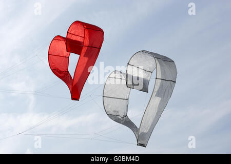 Herz-Windspiel auf ein Drachenfest Stockfoto