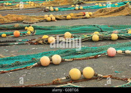 Fischernetze auf dem Boden gestrichen Stockfoto