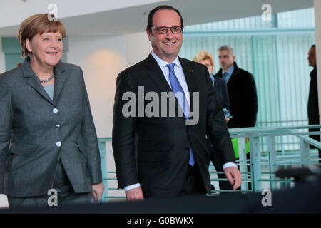 BKin Angela Merkel, Francois Hollande - Pressekonferenz Nach Deutsch-Franzoesische Regierungskonsultationen, Bundeskanzleram Höhle Stockfoto