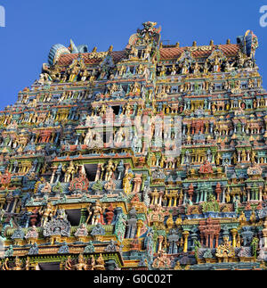 Bunte Turm von Meenakshi Amman Tempel in Indien Stockfoto