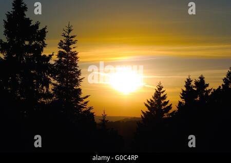 Farben auf den Himmel-es geht unter, oder sie geht auf Stockfoto