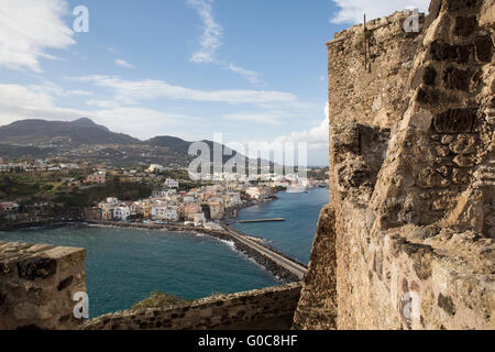 Blick vom Castello Aragonese in auf der Insel Ischia, Ischia, Neapel, Kampanien, Italien Stockfoto